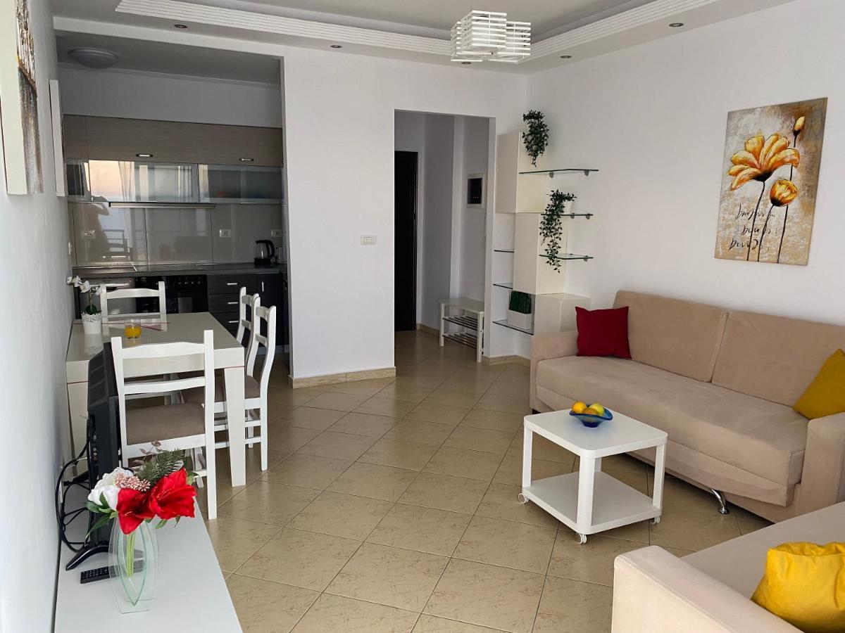 Apartment With Huge Sea View Balcony Sarandë Esterno foto
