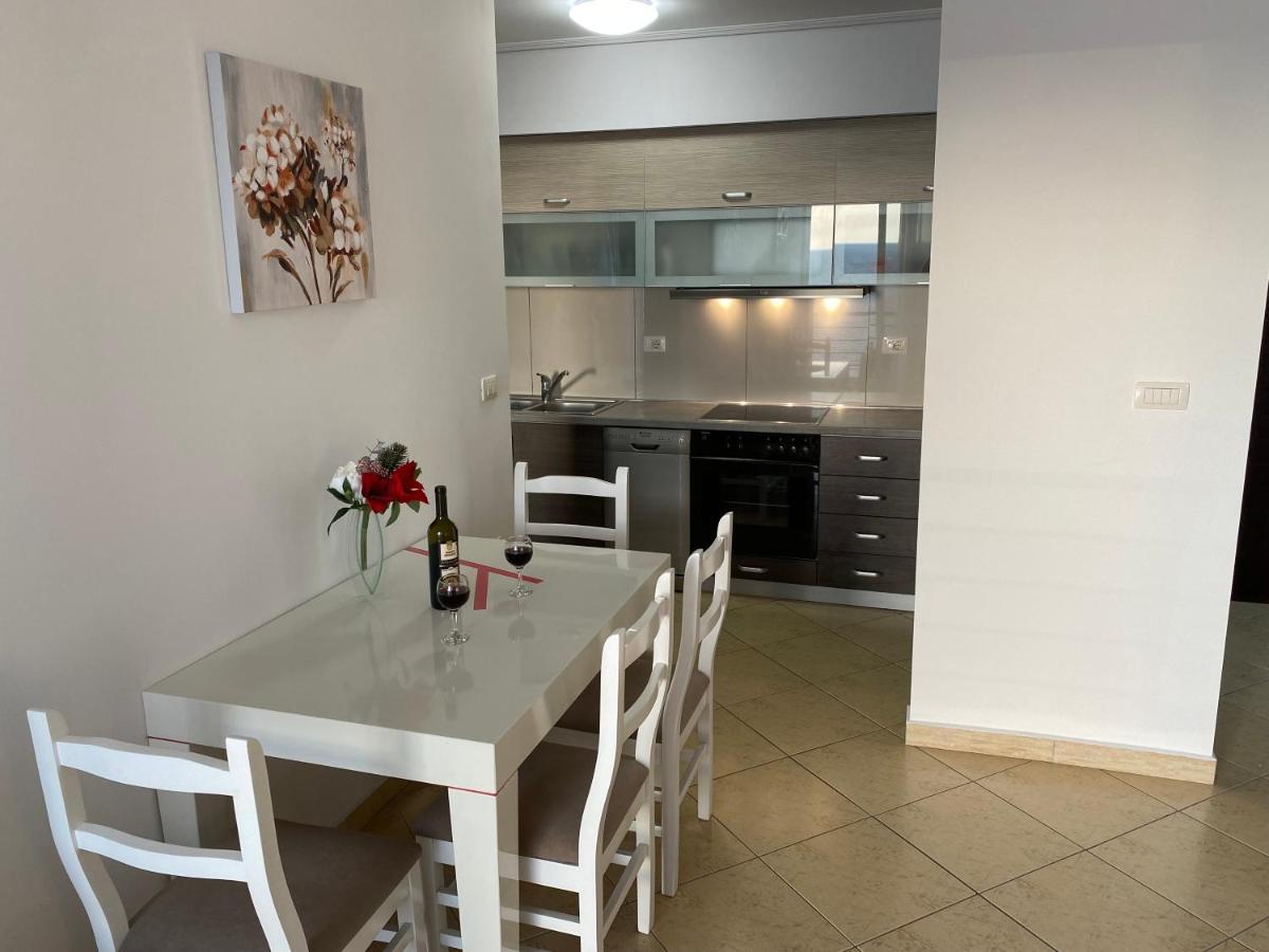 Apartment With Huge Sea View Balcony Sarandë Esterno foto